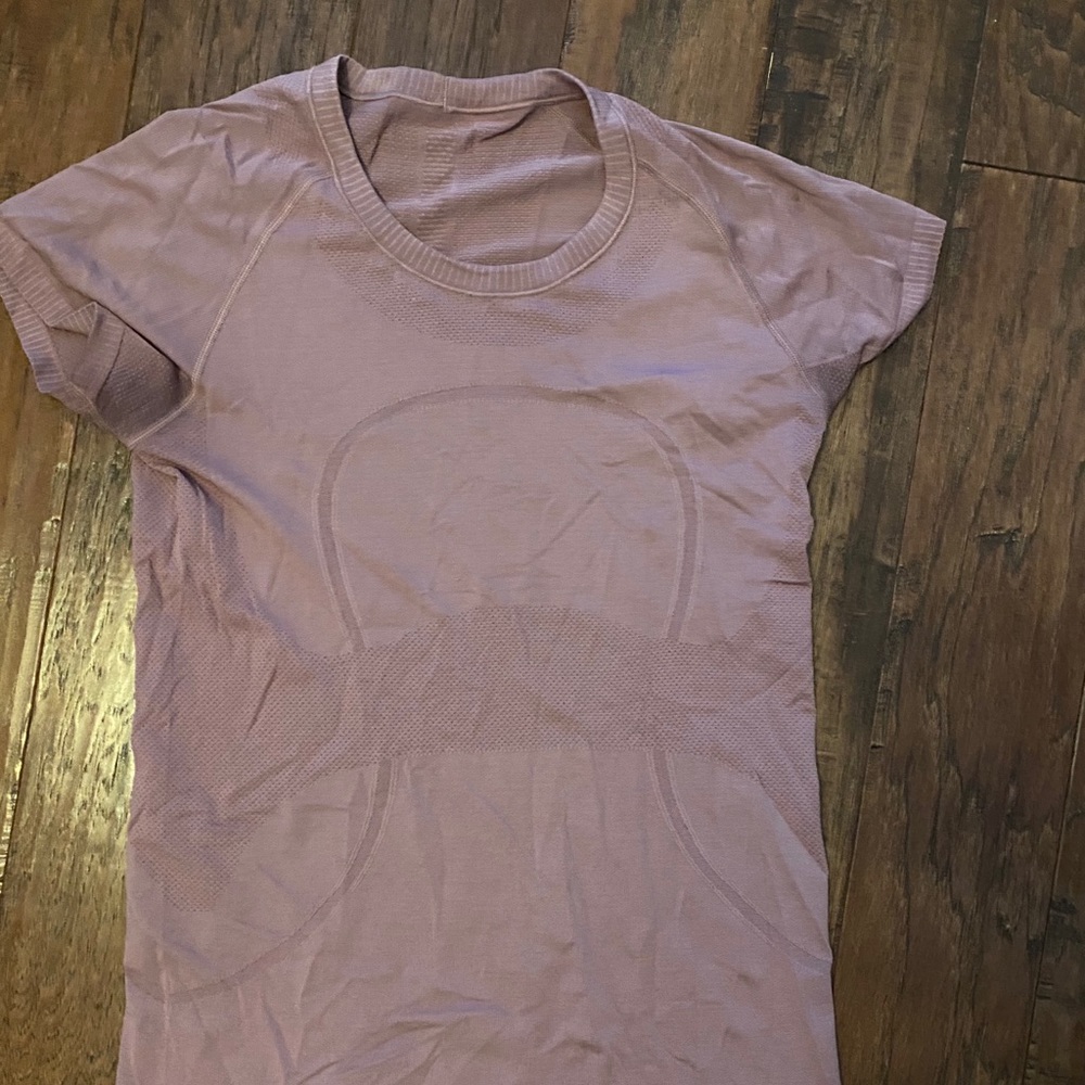 mauve swiftly tech tee